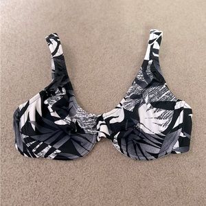 VENUS Black & White Palm Leaves Bikini Swim Top